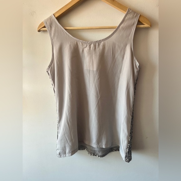 Olive & Oak Silver Sequin Top BNWT S - Picture 2 of 6